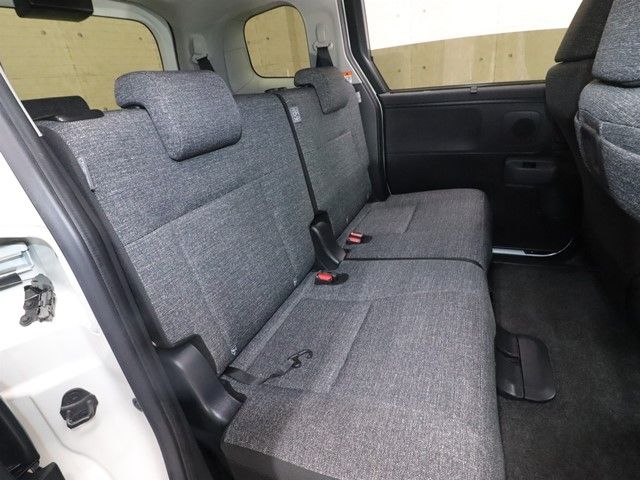 TOYOTA SIENTA HYBRID 2022