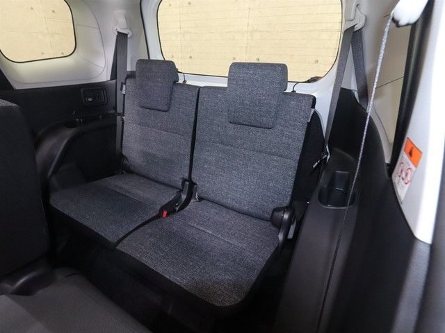 TOYOTA SIENTA HYBRID 2022