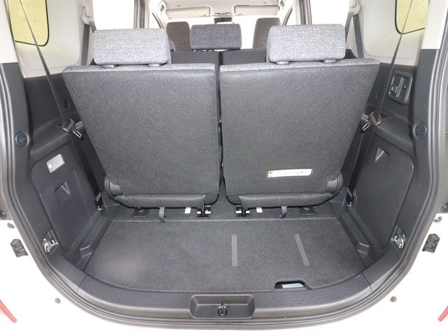 TOYOTA SIENTA HYBRID 2022