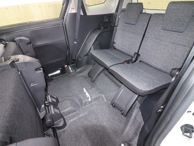 TOYOTA SIENTA HYBRID 2022