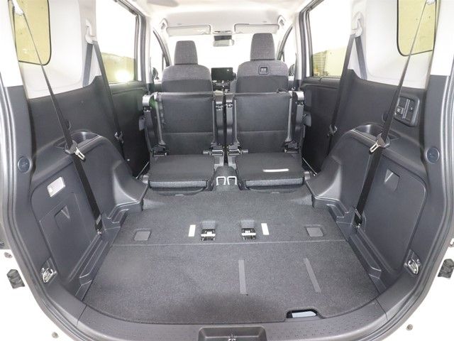 TOYOTA SIENTA HYBRID 2022