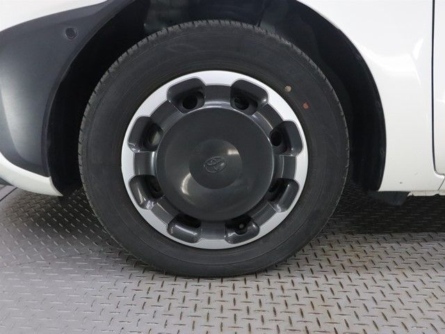 TOYOTA SIENTA HYBRID 2022