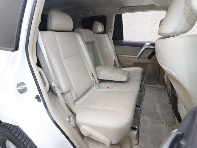 TOYOTA LANDCRUISER PRADO 2022