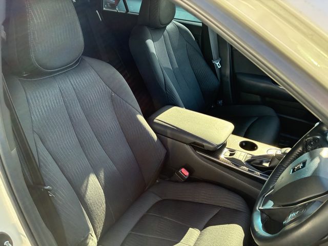 TOYOTA CROWN sedan hybrid 4WD 2018