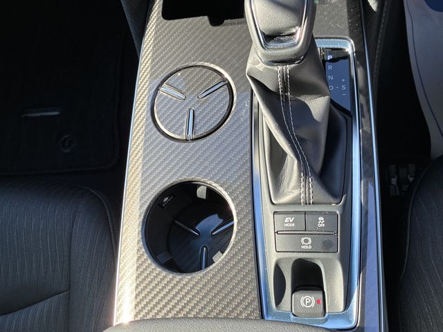 TOYOTA CROWN sedan hybrid 4WD 2018