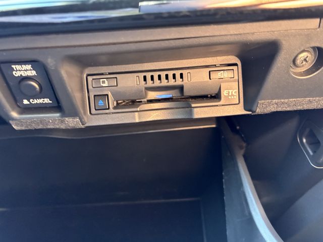 TOYOTA CROWN sedan hybrid 4WD 2018