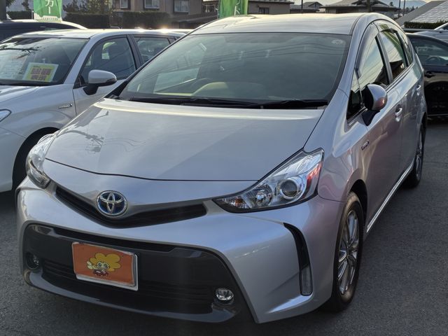 TOYOTA PRIUS Alpha 2016