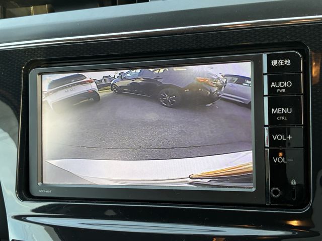 TOYOTA PRIUS Alpha 2016