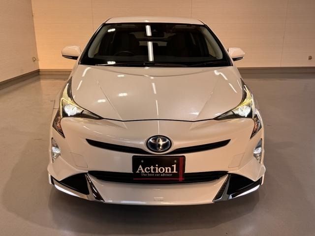 TOYOTA PRIUS 2017
