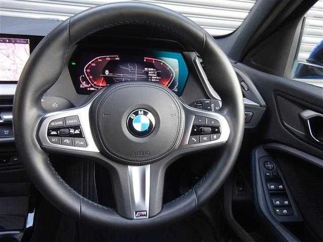 BMW BMW 1series 2021