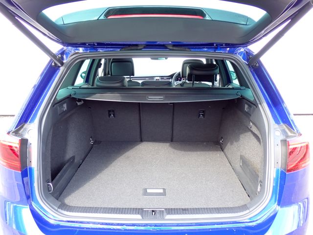 VOLKSWAGEN VOLKSWAGEN PASSAT VARIANT 2021