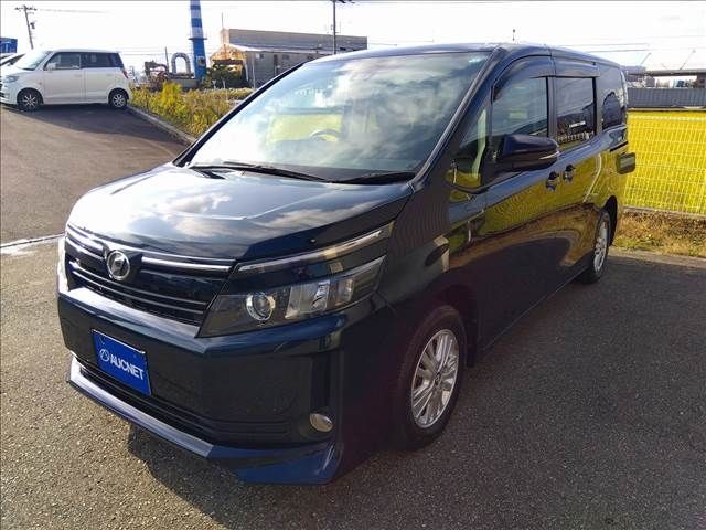 TOYOTA VOXY 2016