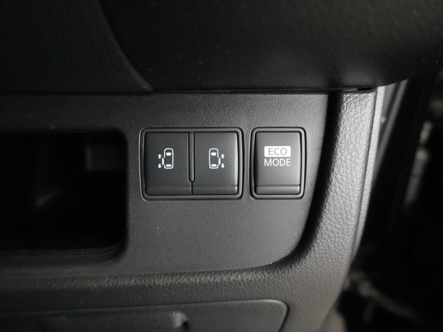 NISSAN SERENA  S-HYBRID 2012