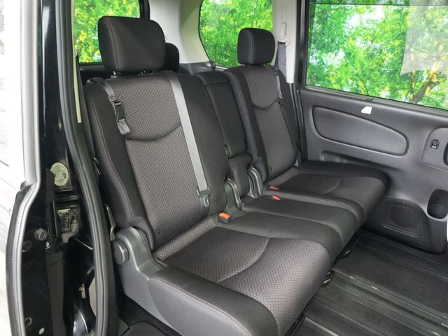 NISSAN SERENA  S-HYBRID 2012