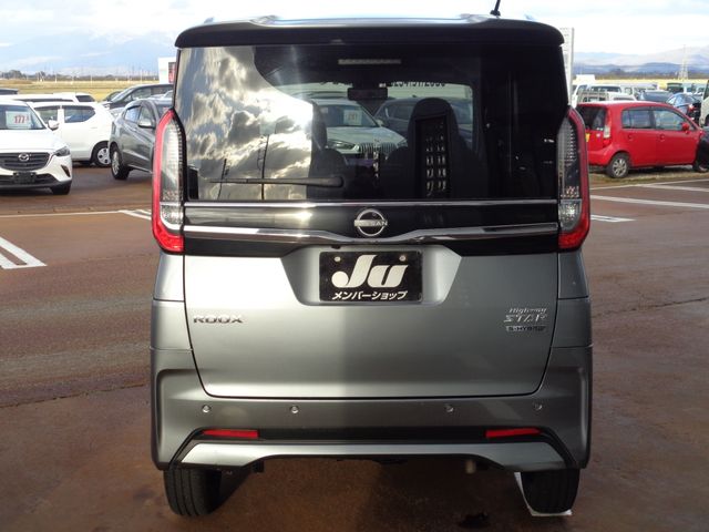 NISSAN ROOX 4WD 2023