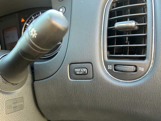 NISSAN SKYLINE CROSSOVER 2015