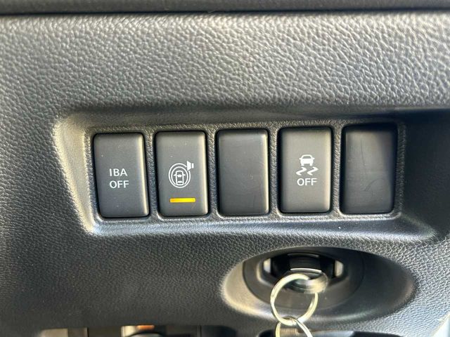 NISSAN SKYLINE CROSSOVER 2015