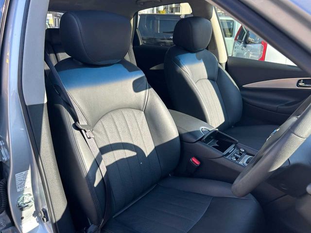 NISSAN SKYLINE CROSSOVER 2015