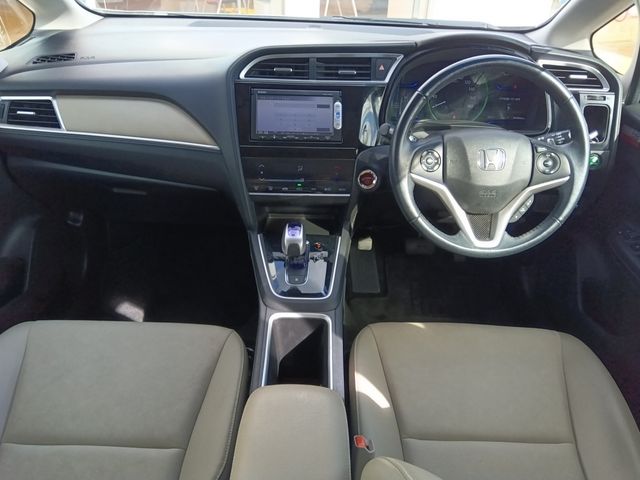 HONDA SHUTTLE HYBRID 2015