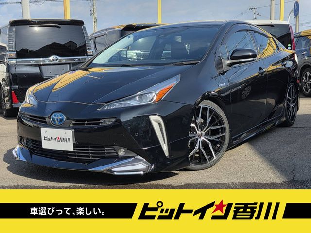 TOYOTA PRIUS 2019