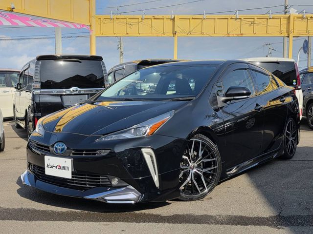 TOYOTA PRIUS 2019