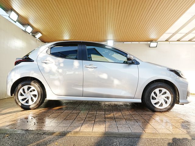 TOYOTA YARIS HYBRID 2023