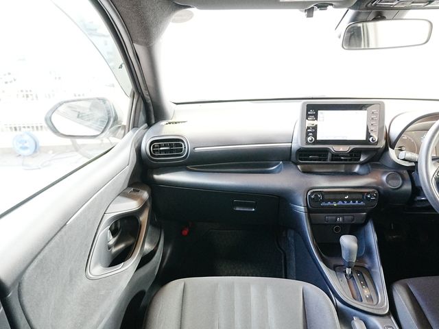 TOYOTA YARIS HYBRID 2023