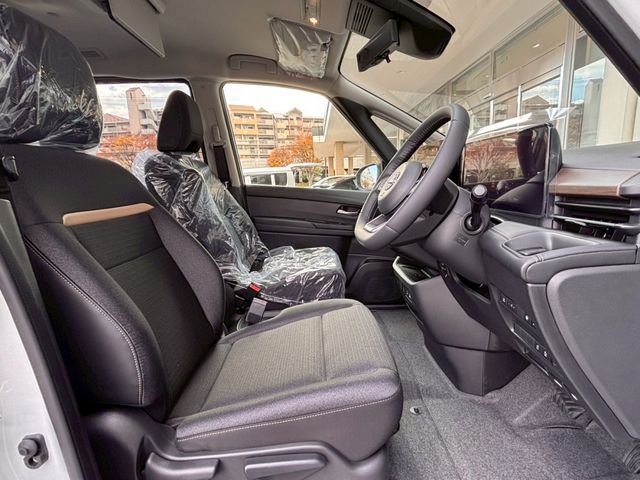 NISSAN SERENA  WG 2025