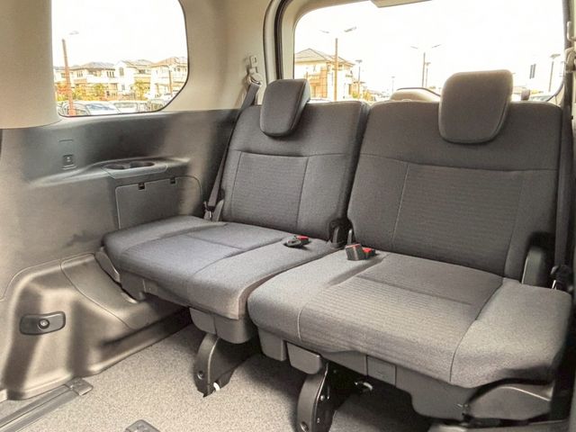 NISSAN SERENA  WG 2025