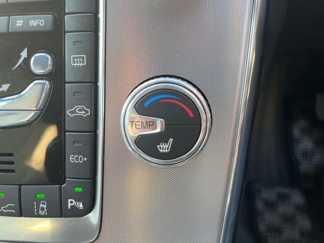 VOLVO VOLVO V60 2016