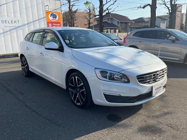 VOLVO VOLVO V60 2016