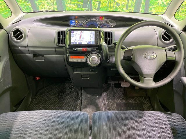 DAIHATSU TANTO CUSTOM 4WD 2013