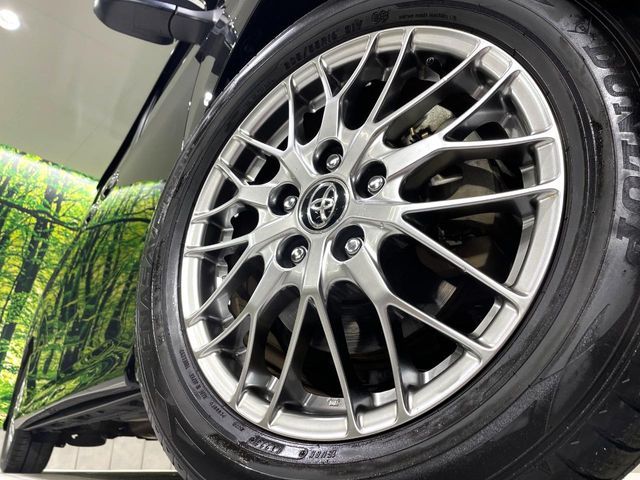 TOYOTA VOXY HYBRID 2020