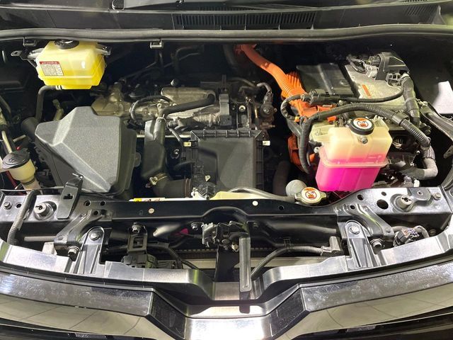 TOYOTA VOXY HYBRID 2020