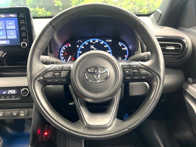 TOYOTA YARIS CROSS 2023