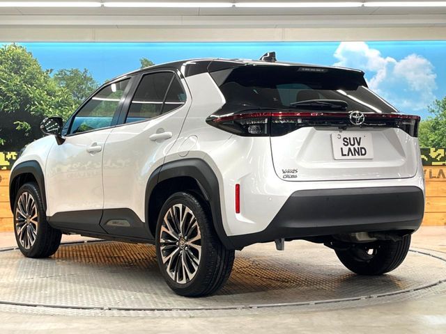 TOYOTA YARIS CROSS 2023