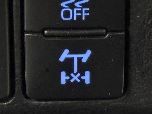 TOYOTA HILUX 4WD 2023