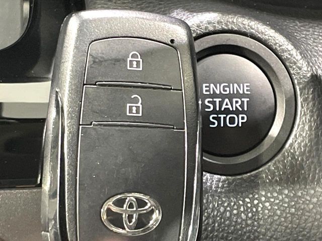 TOYOTA YARIS CROSS 2025