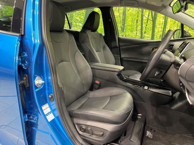 TOYOTA PRIUS 4WD 2019