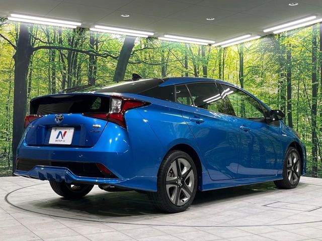 TOYOTA PRIUS 4WD 2019
