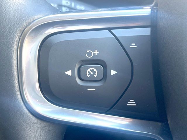 VOLVO VOLVO XC40 2023