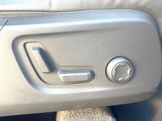 VOLVO VOLVO XC40 2023