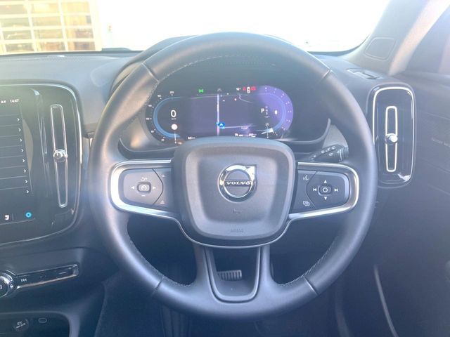 VOLVO VOLVO XC40 2023