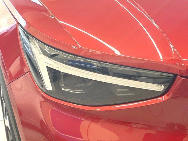 VOLVO VOLVO XC40 2023