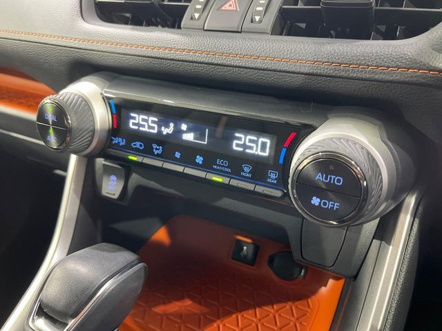 TOYOTA RAV4 4WD 2021