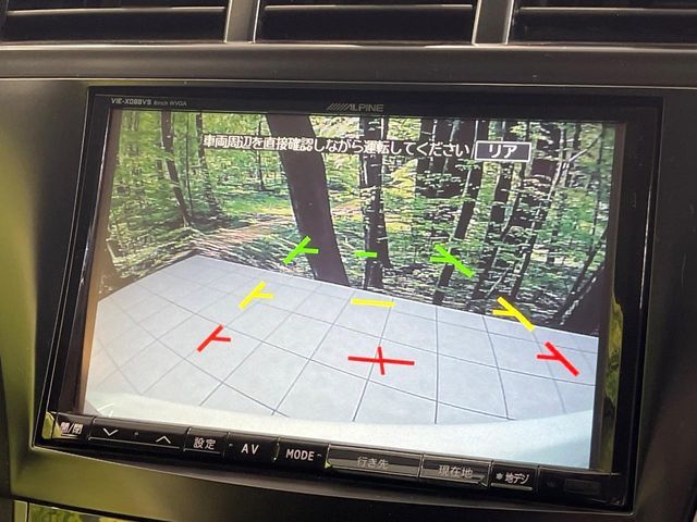 TOYOTA PRIUS Alpha 2012