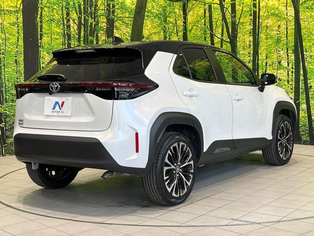 TOYOTA YARIS CROSS 2025