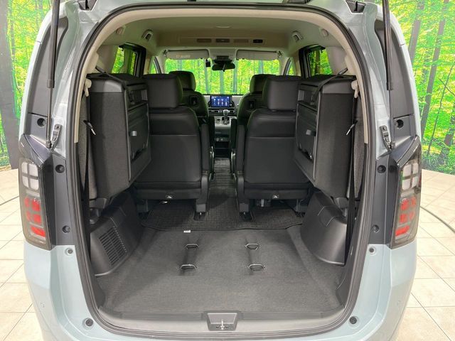 HONDA FREED e:HEV 2025