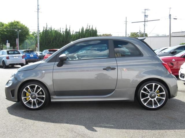 FIAT ABARTH 695C 2024