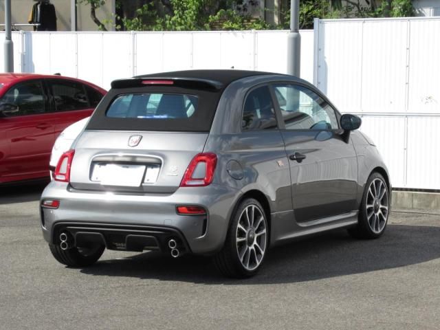 FIAT ABARTH 695C 2024